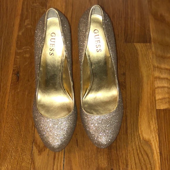 Sparkly gold Guess heels 👠 - Picture 6 of 6